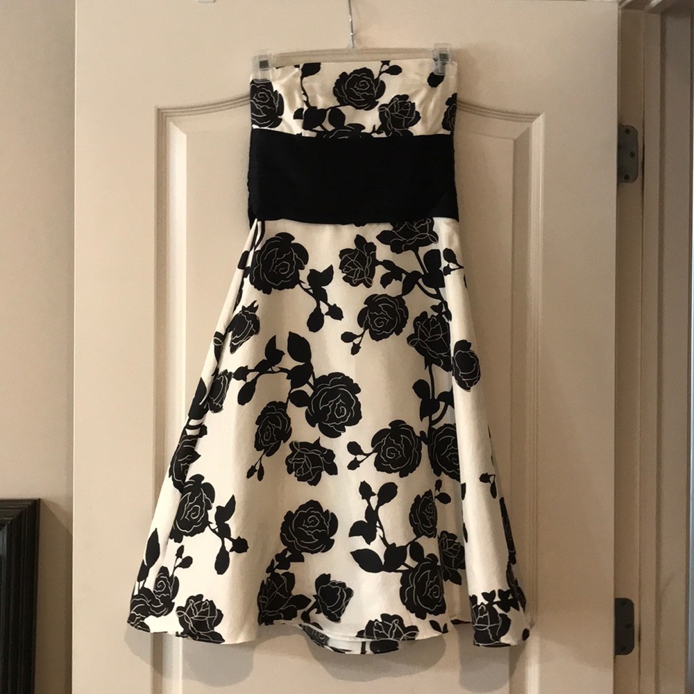 White House Blank Market Dress